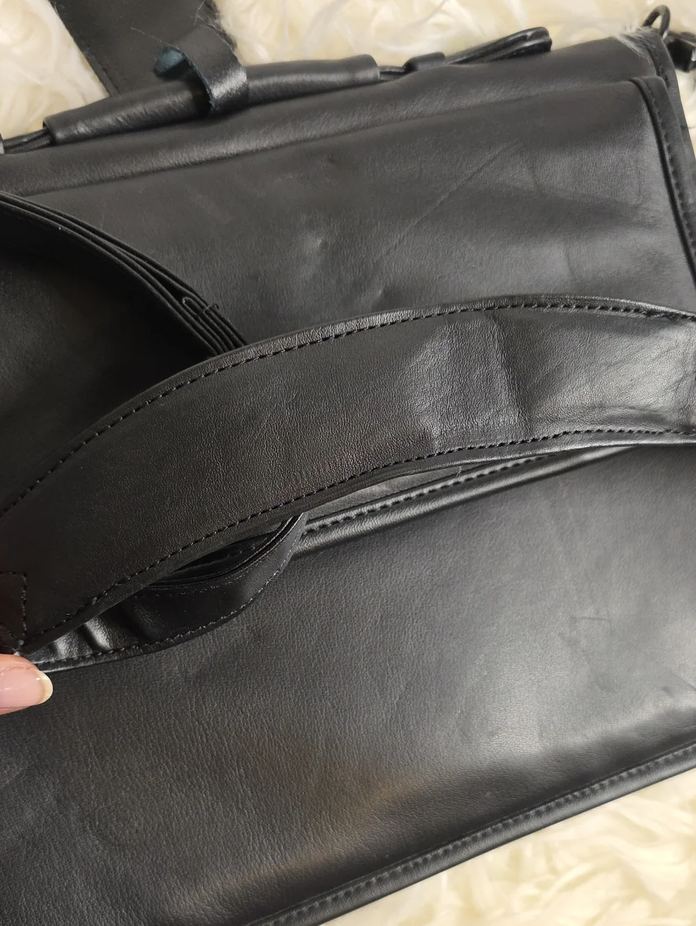 Think Pad Black Leather Laptop Messenger Bag Adjustable Strap Fits Ipad/tablet